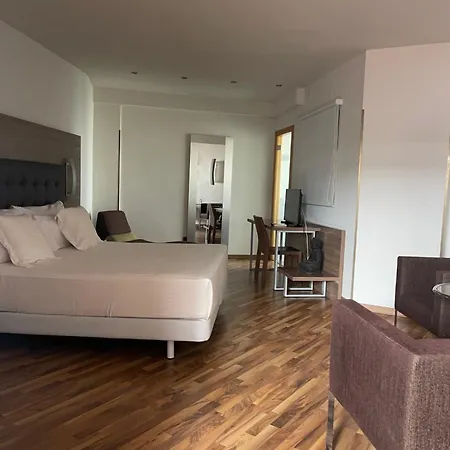 Bruc Hotell 3*