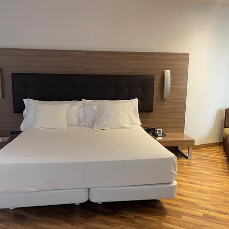 Bruc Hotell 3*